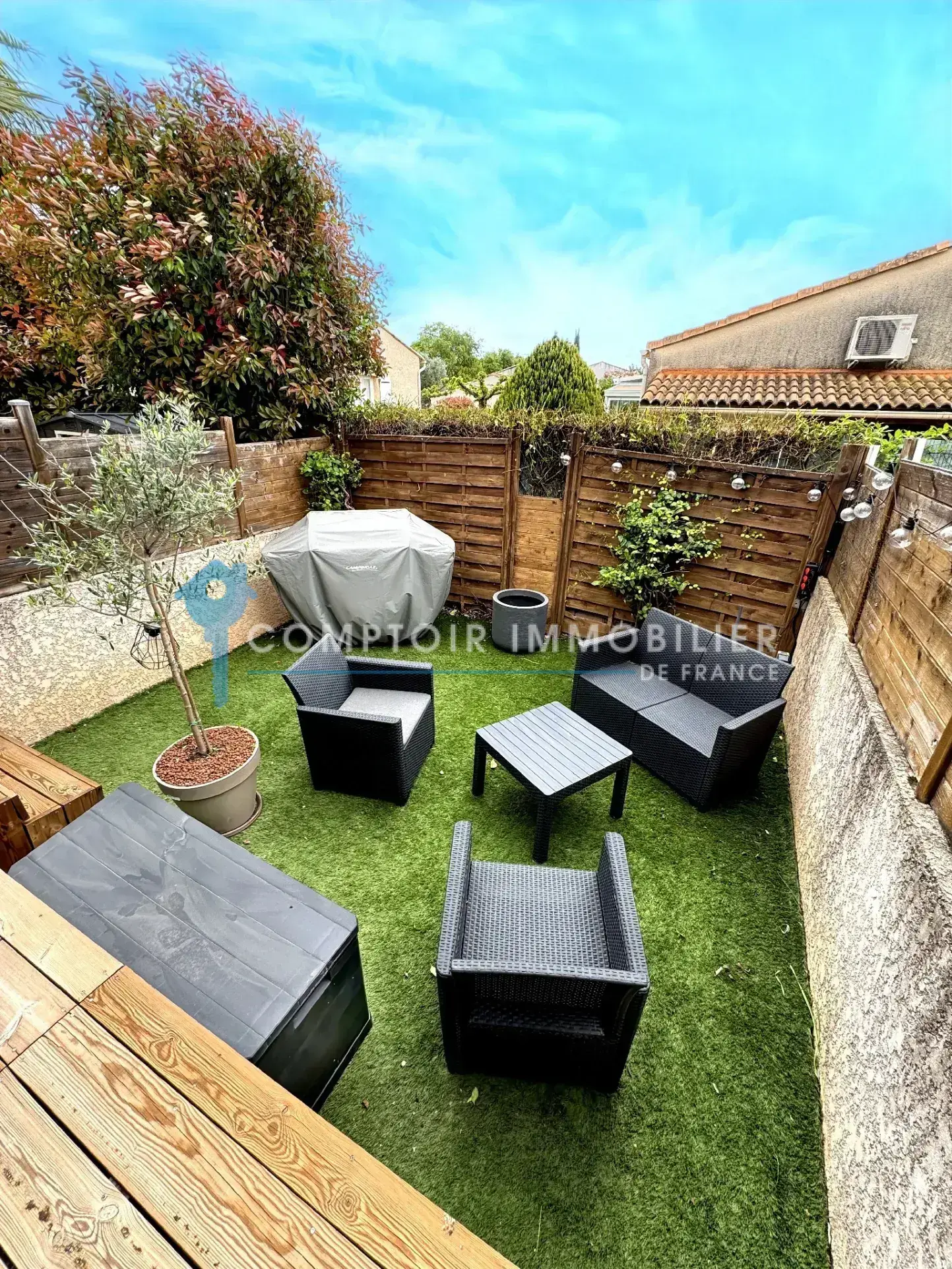 Villa mitoyenne 3 chambres avec terrasse à Vergeze, copropriété calme et bien entretenue 