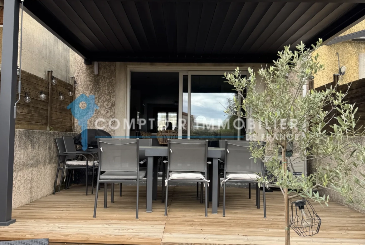 Villa mitoyenne 3 chambres avec terrasse à Vergeze, copropriété calme et bien entretenue 