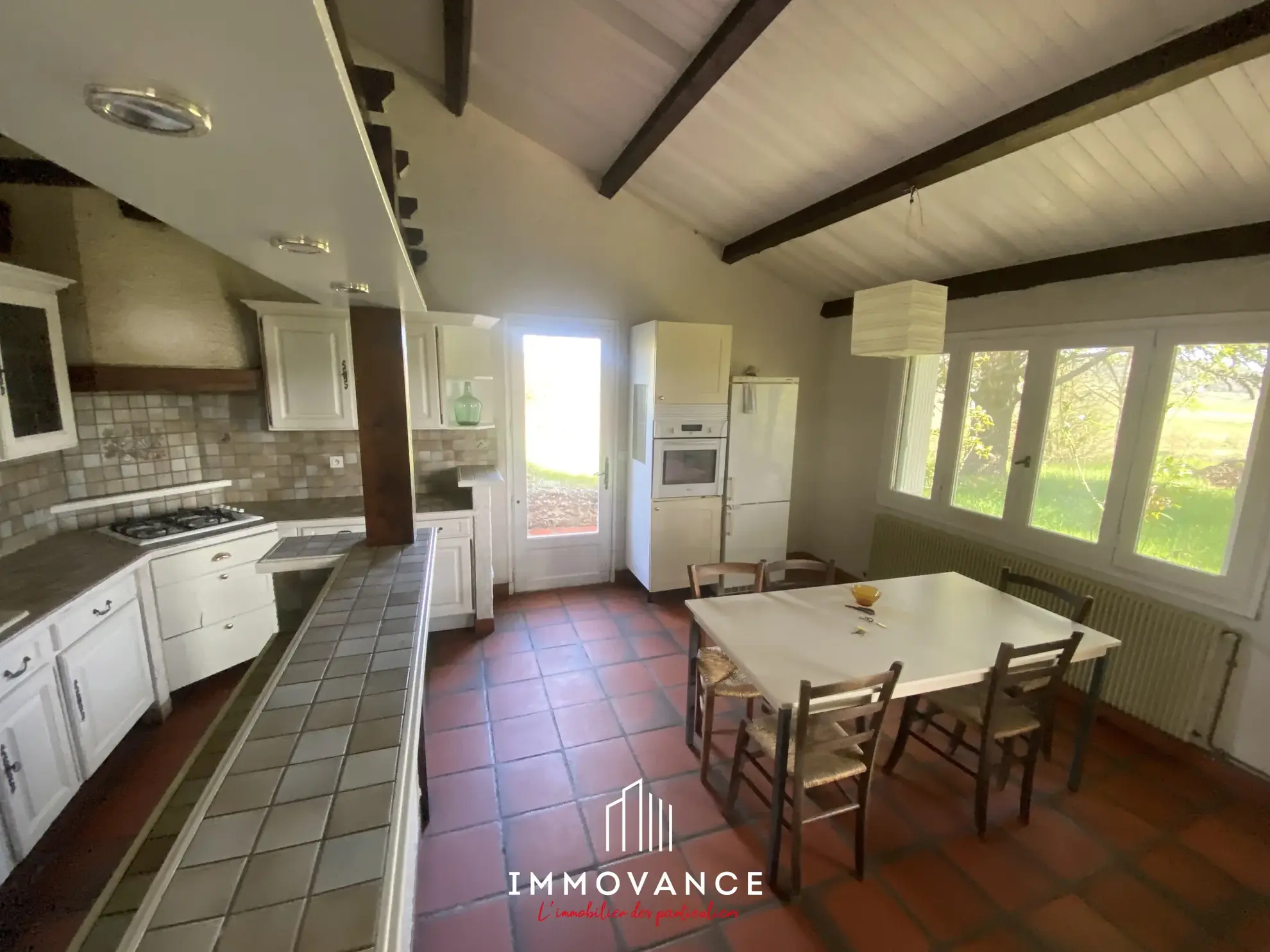 Maison de campagne de 100 m² avec potentiel et terrain de 5000 m² à La Roque Ste Marguerite 