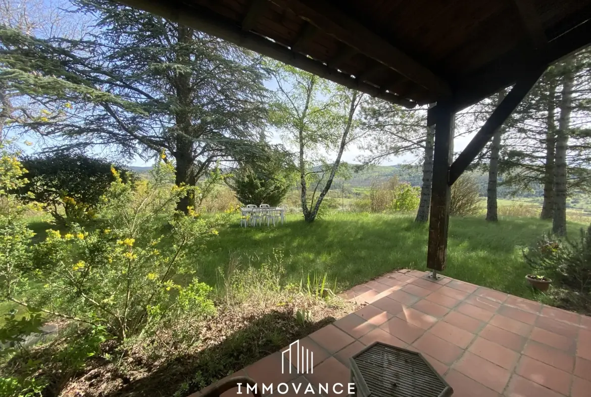 Maison de campagne de 100 m² avec potentiel et terrain de 5000 m² à La Roque Ste Marguerite 