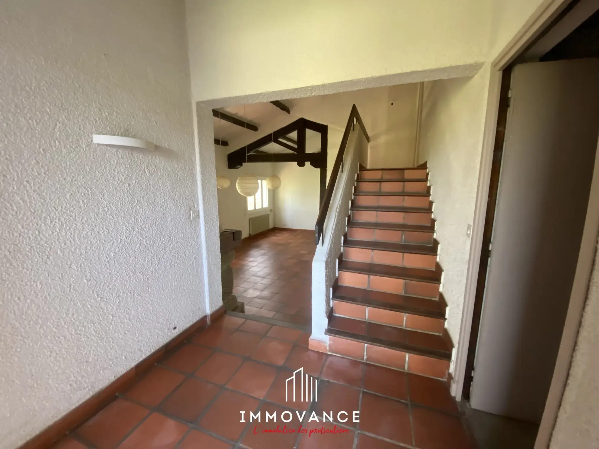 Maison de campagne de 100 m² avec potentiel et terrain de 5000 m² à La Roque Ste Marguerite 