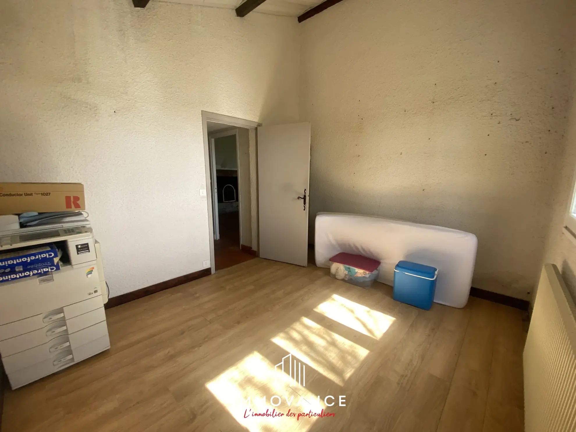 Maison de campagne de 100 m² avec potentiel et terrain de 5000 m² à La Roque Ste Marguerite 