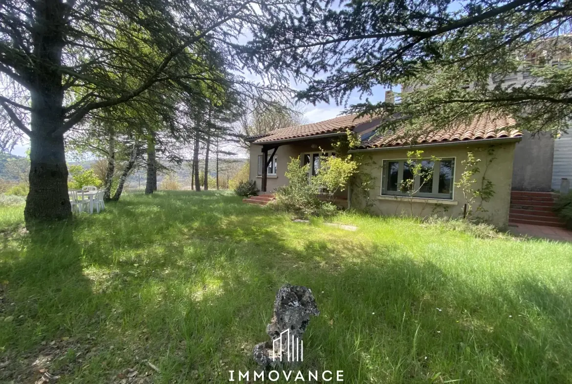 Maison de campagne de 100 m² avec potentiel et terrain de 5000 m² à La Roque Ste Marguerite 