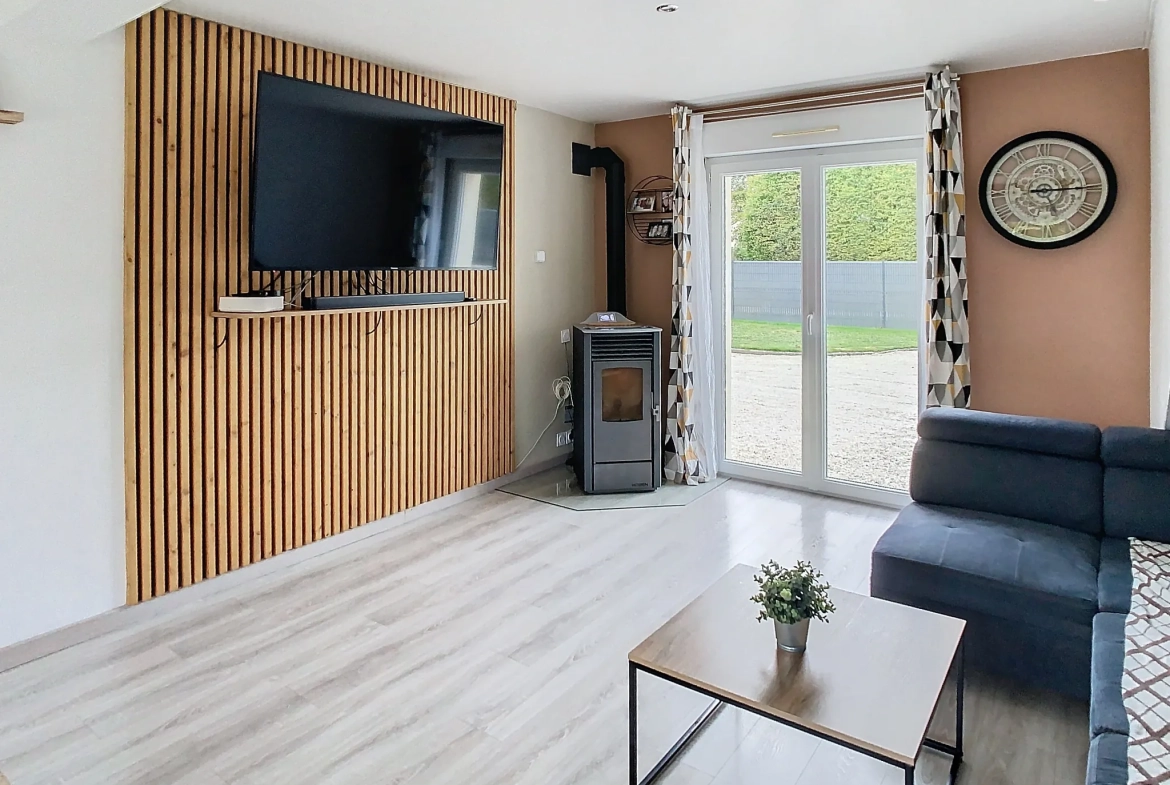 Pavillon rénové avec terrain clos proche de Villers-Bocage et Caen 