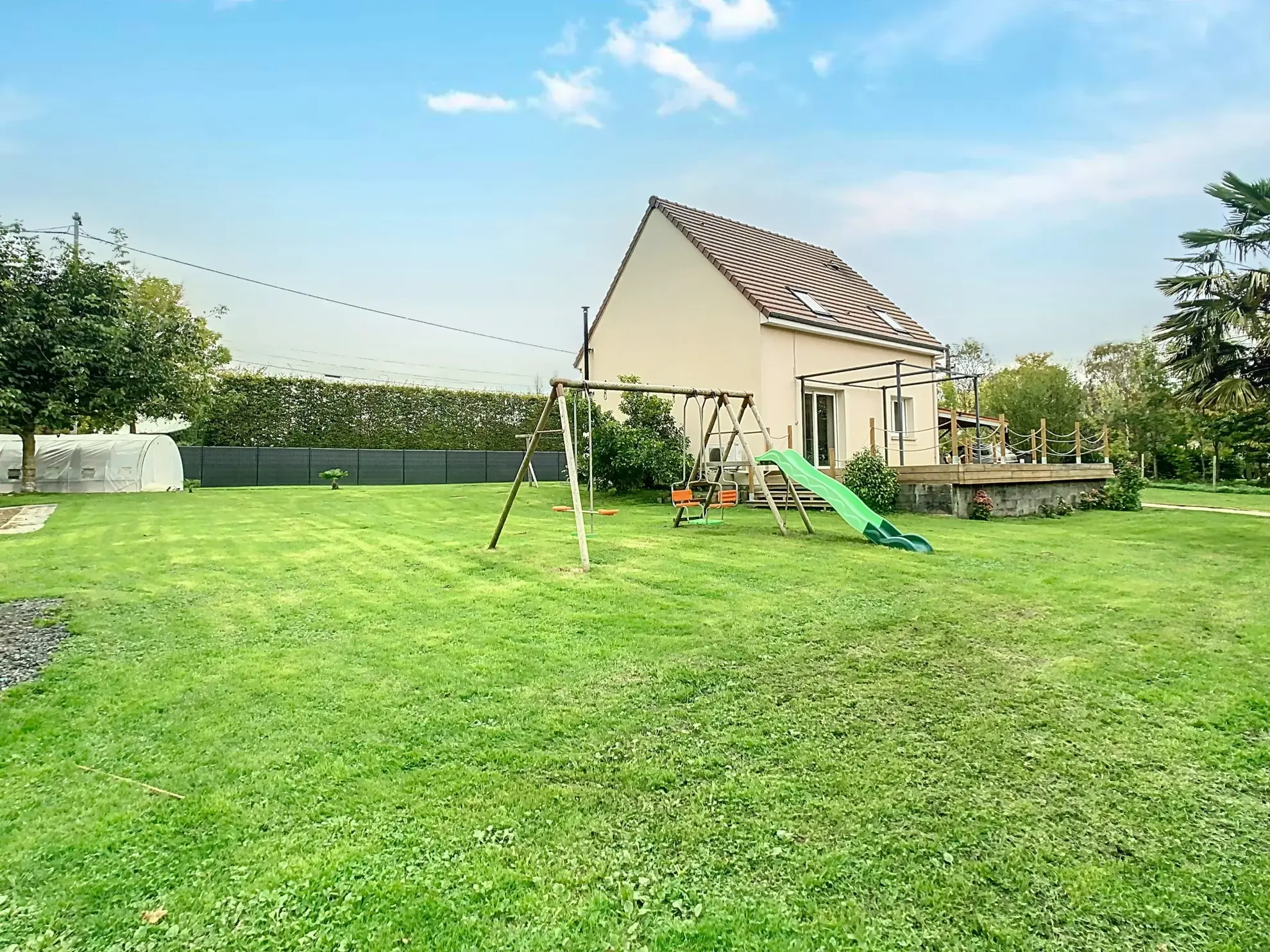 Pavillon rénové avec terrain clos proche de Villers-Bocage et Caen 