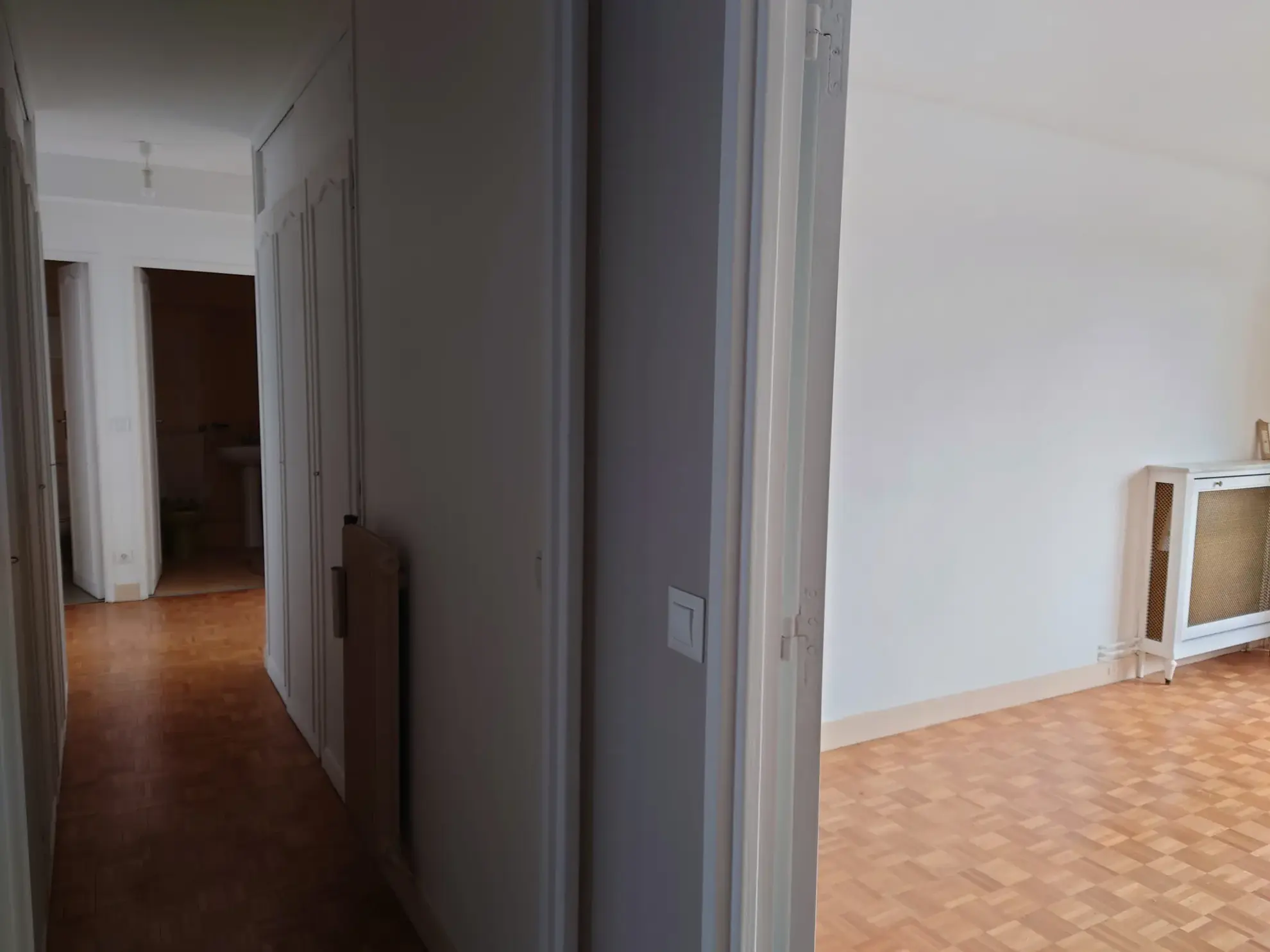 Grand appartement 4 chambres à Viry-Châtillon avec balcon et parking 
