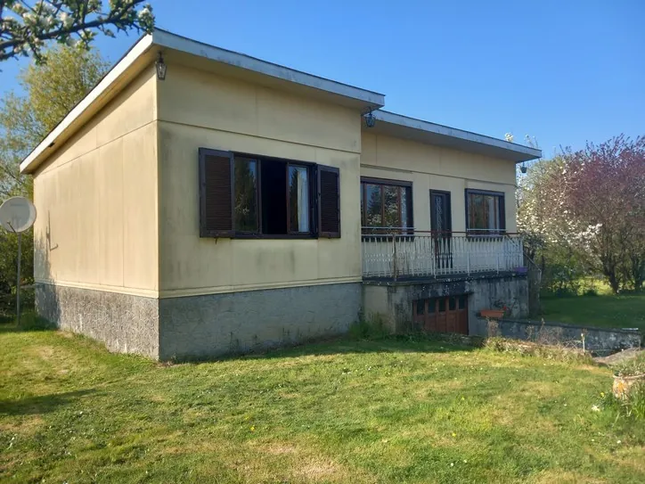 À vendre maison de 70 m² à Gambais, proche commodités et jardin spacieux 