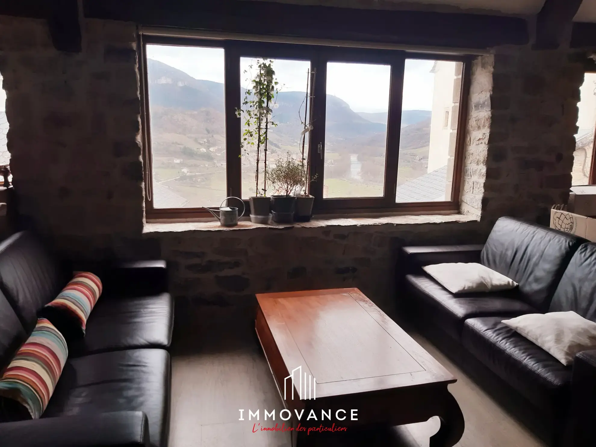 Belle maison en pierre avec duplex et T1, vue panoramique sur la vallée du Tarn à Compeyre 