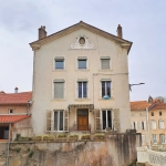 Maison de maître à Vézelise avec gros potentiel et espace professionnel