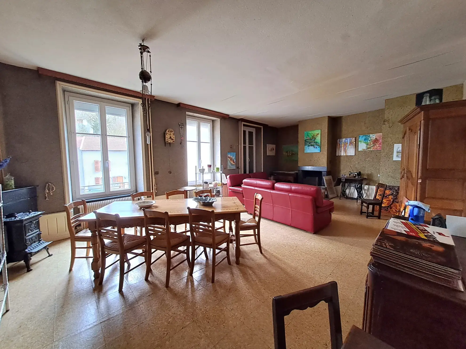 Maison de maître à Vézelise avec gros potentiel et espace professionnel 