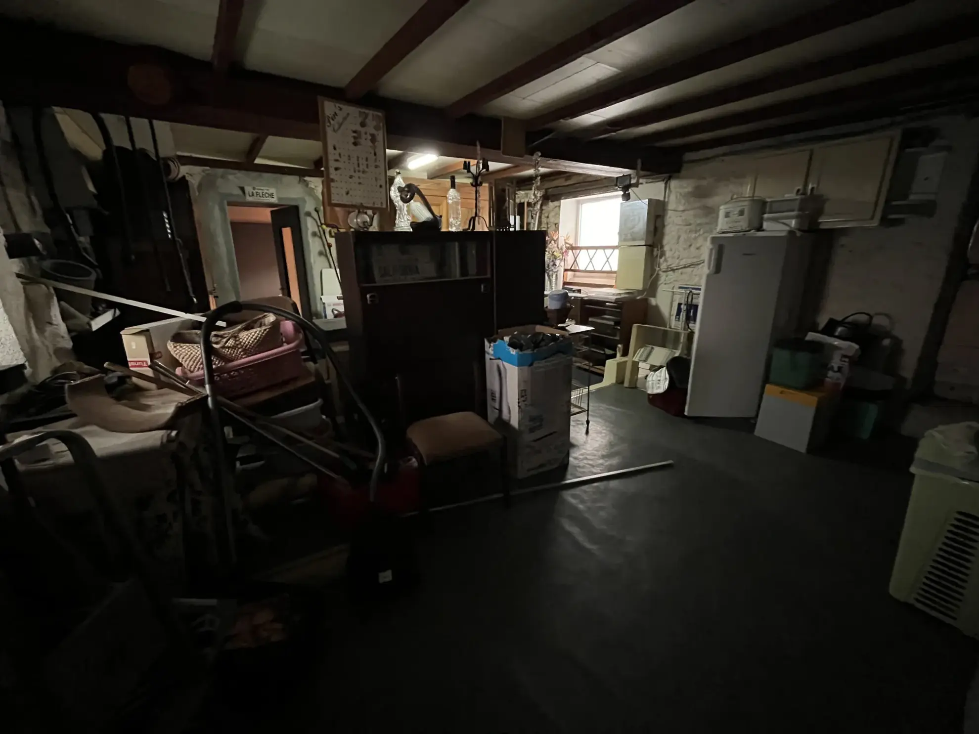 Maison à Saint Jean de Thouars avec vue sur la vallée, 2 chambres, garage et terrain de 533 m² 