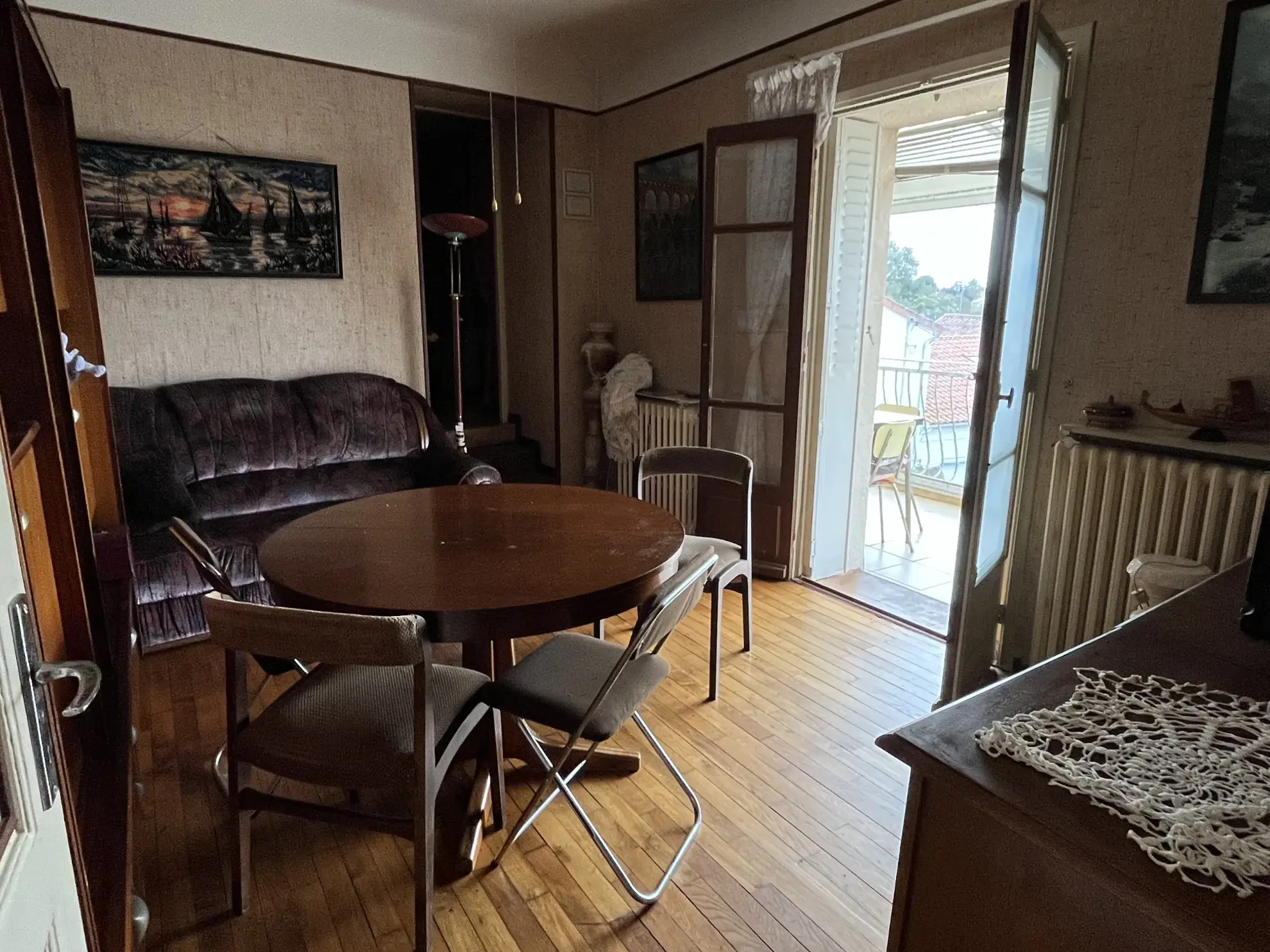 Maison à Saint Jean de Thouars avec vue sur la vallée, 2 chambres, garage et terrain de 533 m² 