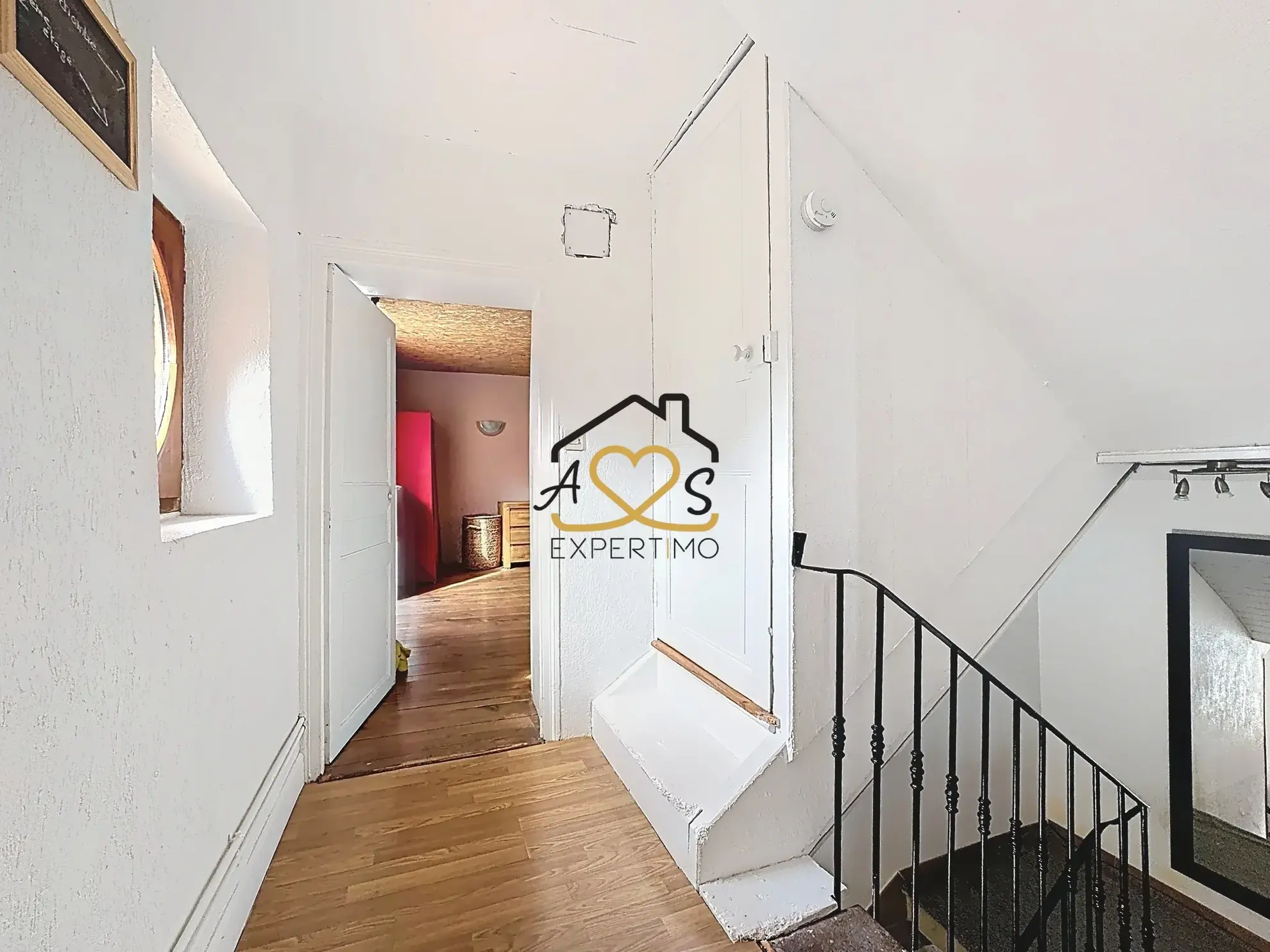 Maison de village à Saint Julien de Coppel avec garage et cave – 178 m2 