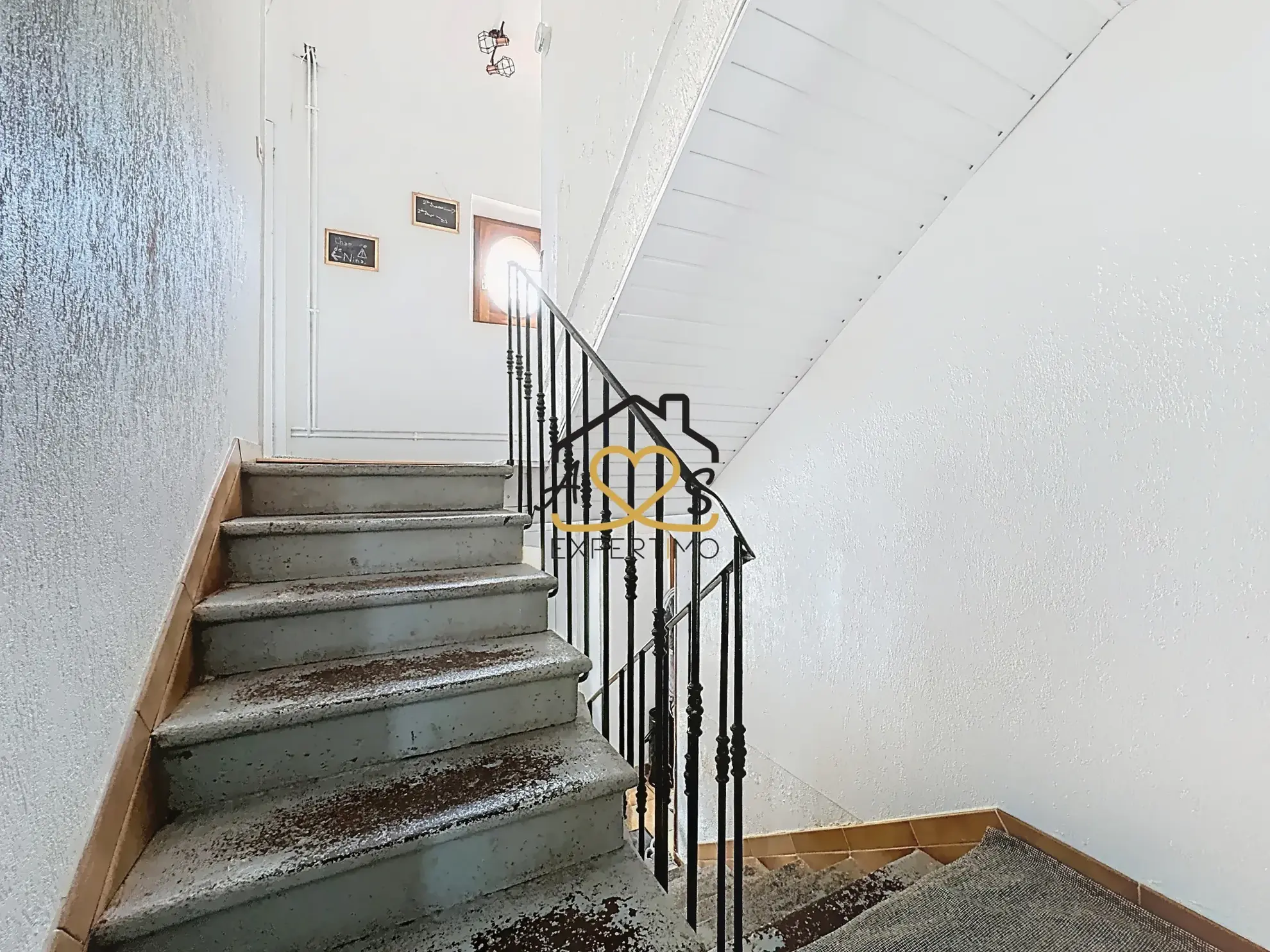 Maison de village à Saint Julien de Coppel avec garage et cave – 178 m2 