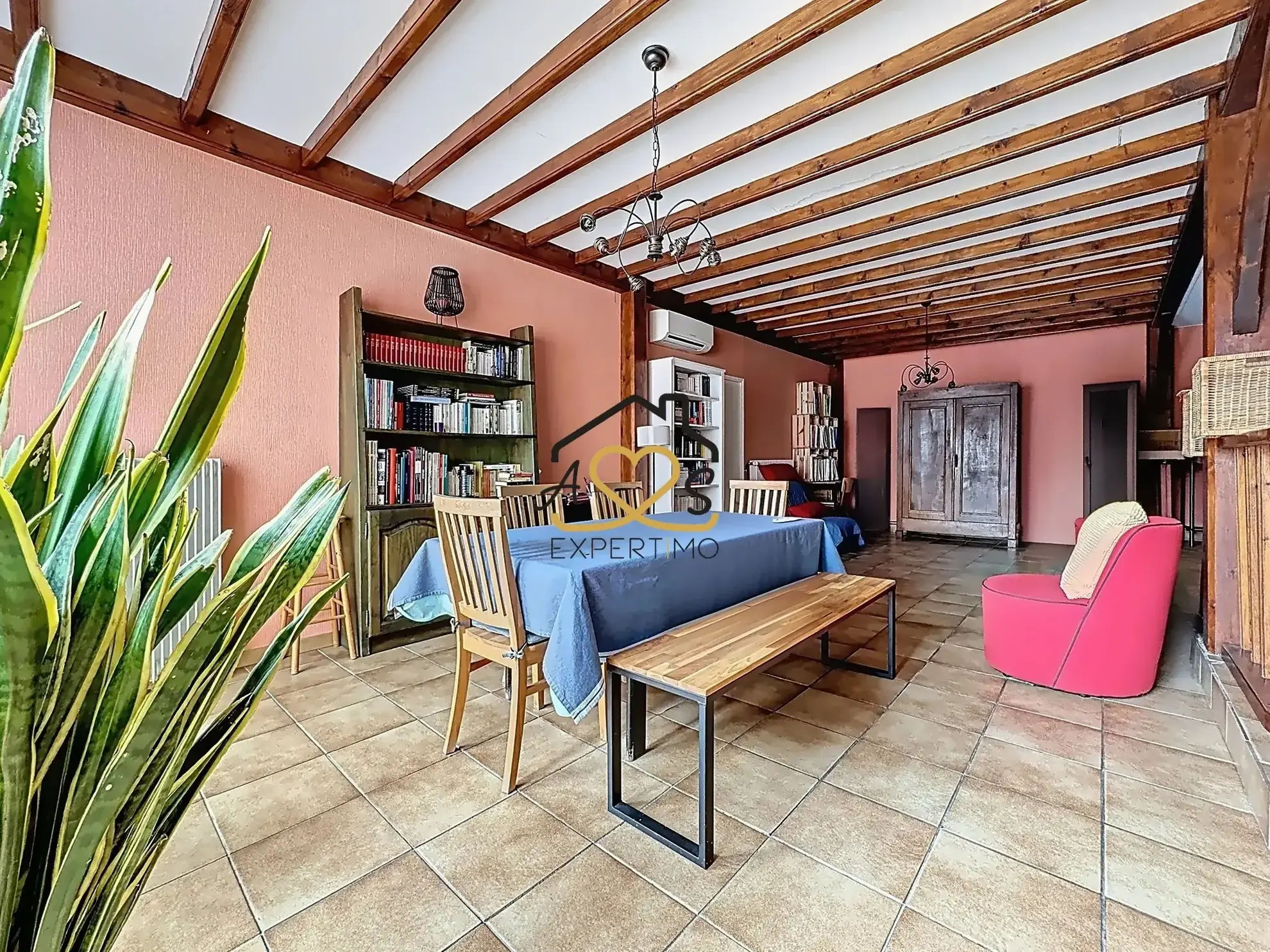 Maison de village à Saint Julien de Coppel avec garage et cave – 178 m2 