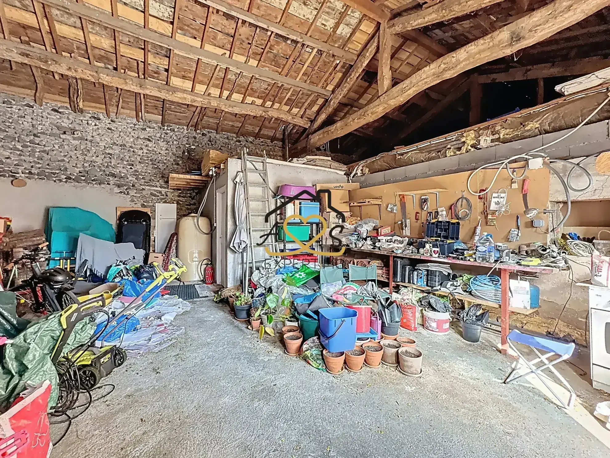 Maison de village à Saint Julien de Coppel avec garage et cave – 178 m2 