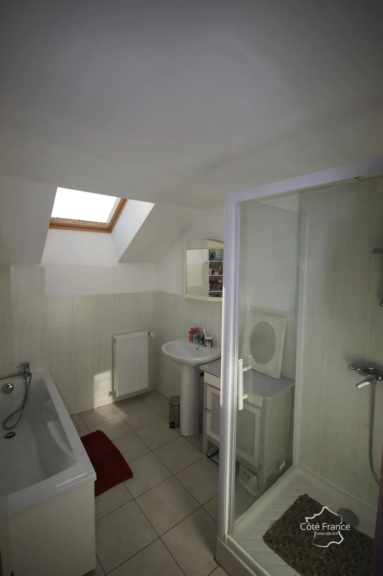 Maison 4 chambres rénovée à Chooz proche Givet, idéal investisseur 