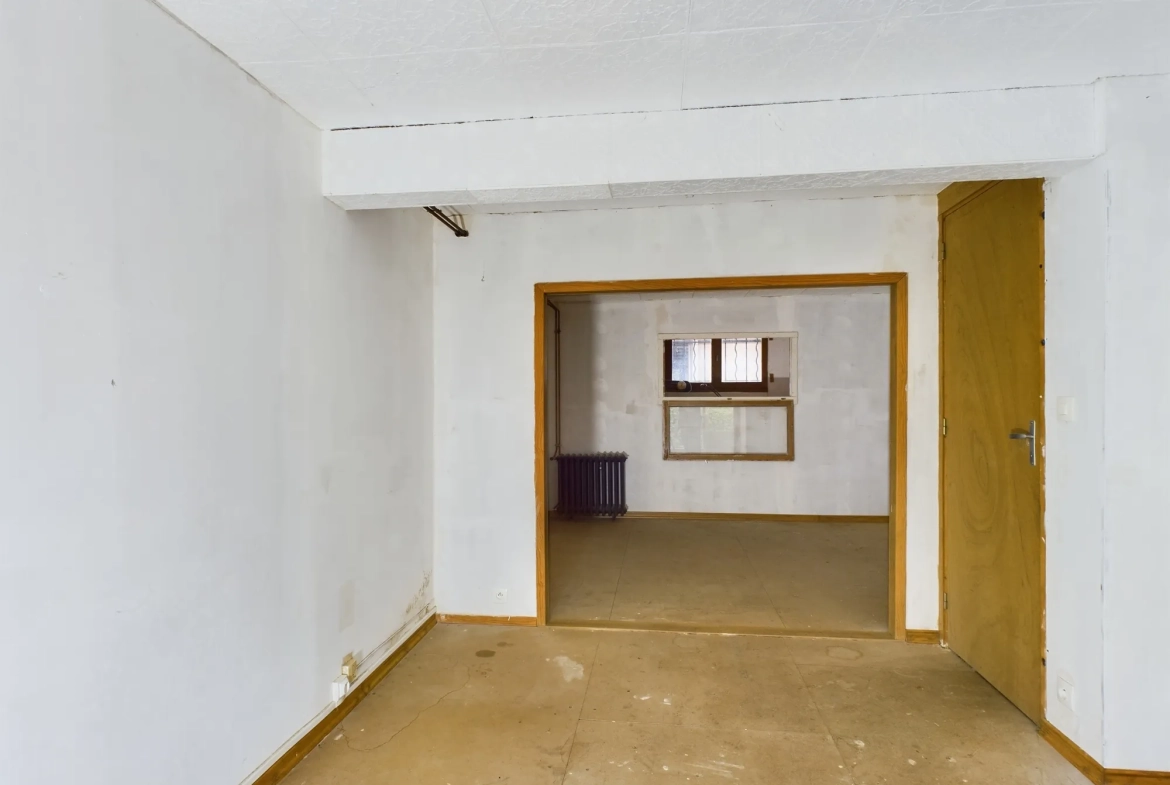 Maison familiale avec 4 chambres et appartement indépendant à Saint-Amand-en-Puisaye 