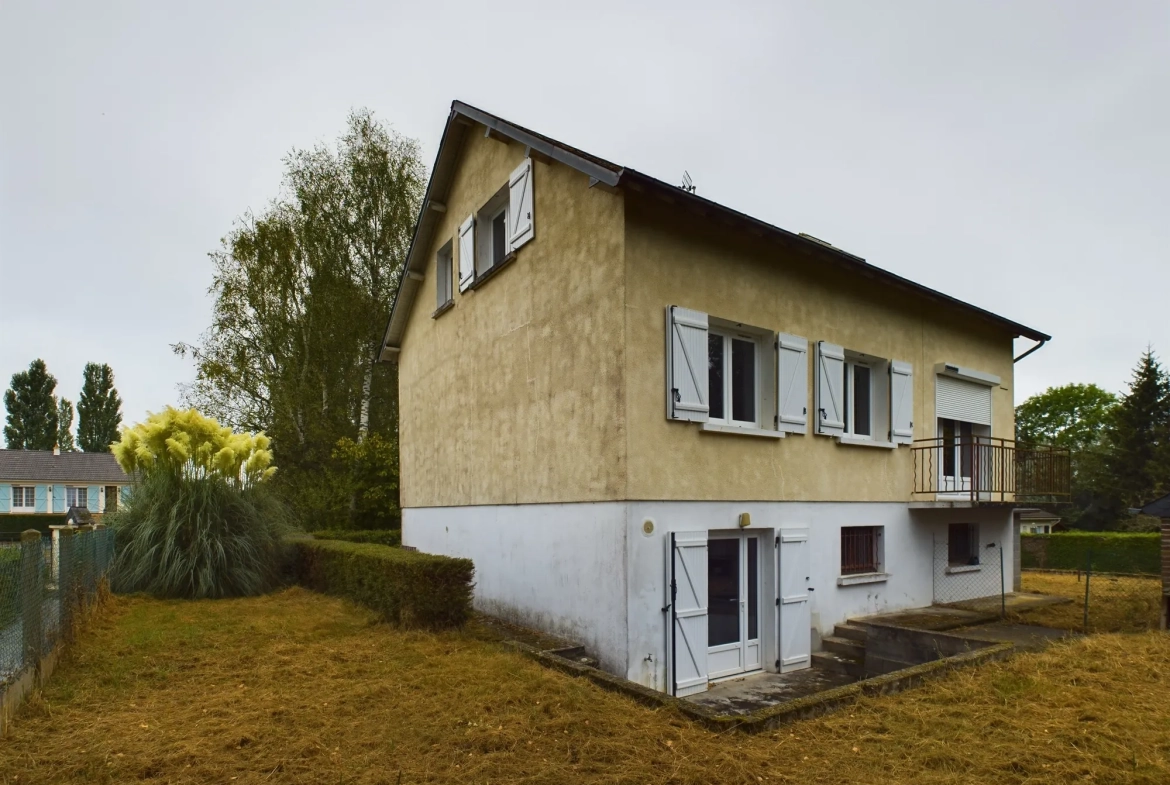 Maison familiale avec 4 chambres et appartement indépendant à Saint-Amand-en-Puisaye 