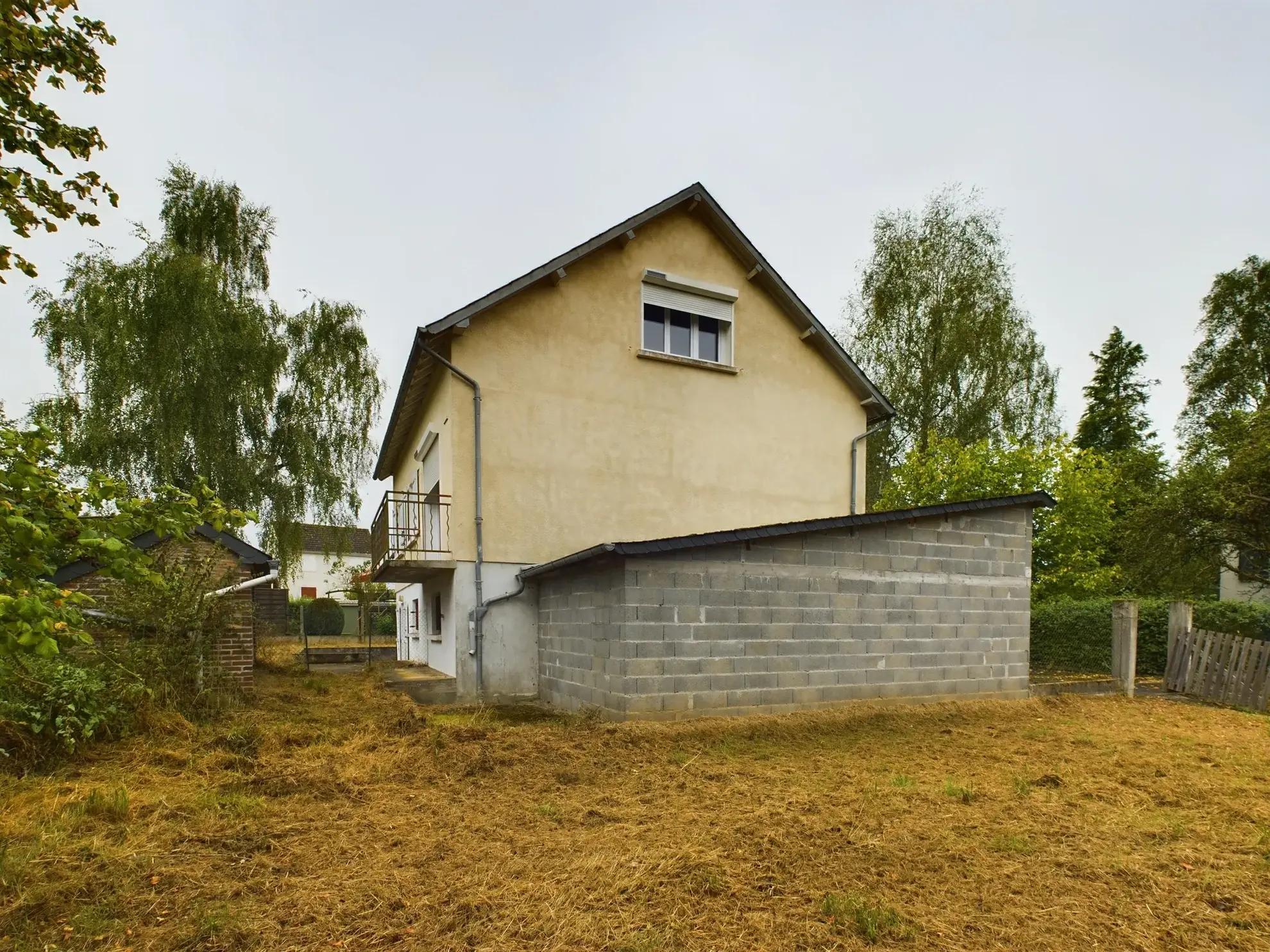 Maison familiale avec 4 chambres et appartement indépendant à Saint-Amand-en-Puisaye 