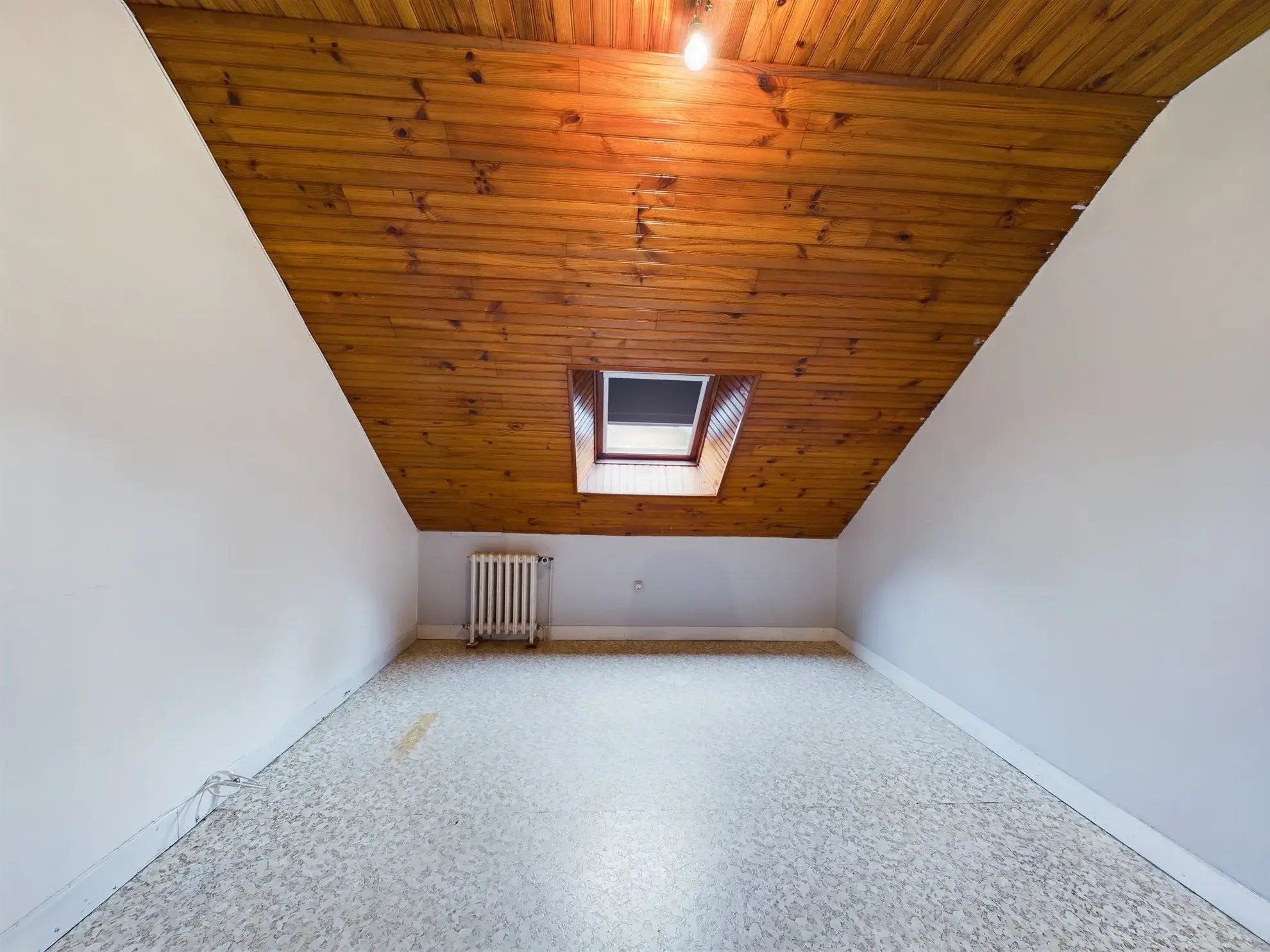 Maison familiale avec 4 chambres et appartement indépendant à Saint-Amand-en-Puisaye 
