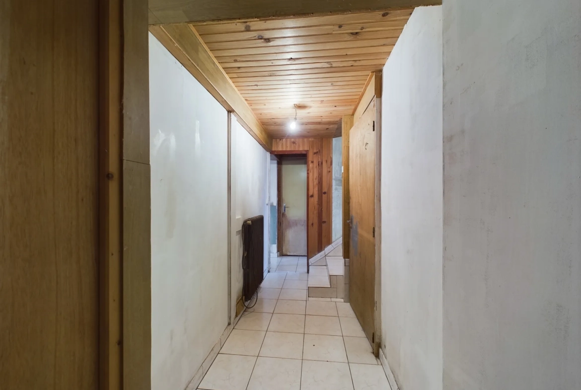 Maison familiale avec 4 chambres et appartement indépendant à Saint-Amand-en-Puisaye 
