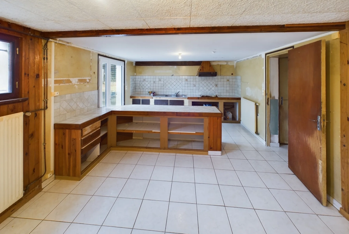 Maison familiale avec 4 chambres et appartement indépendant à Saint-Amand-en-Puisaye 