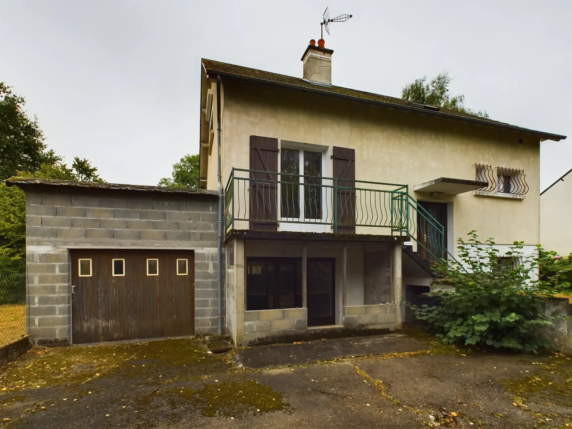 Maison familiale avec 4 chambres et appartement indépendant à Saint-Amand-en-Puisaye 