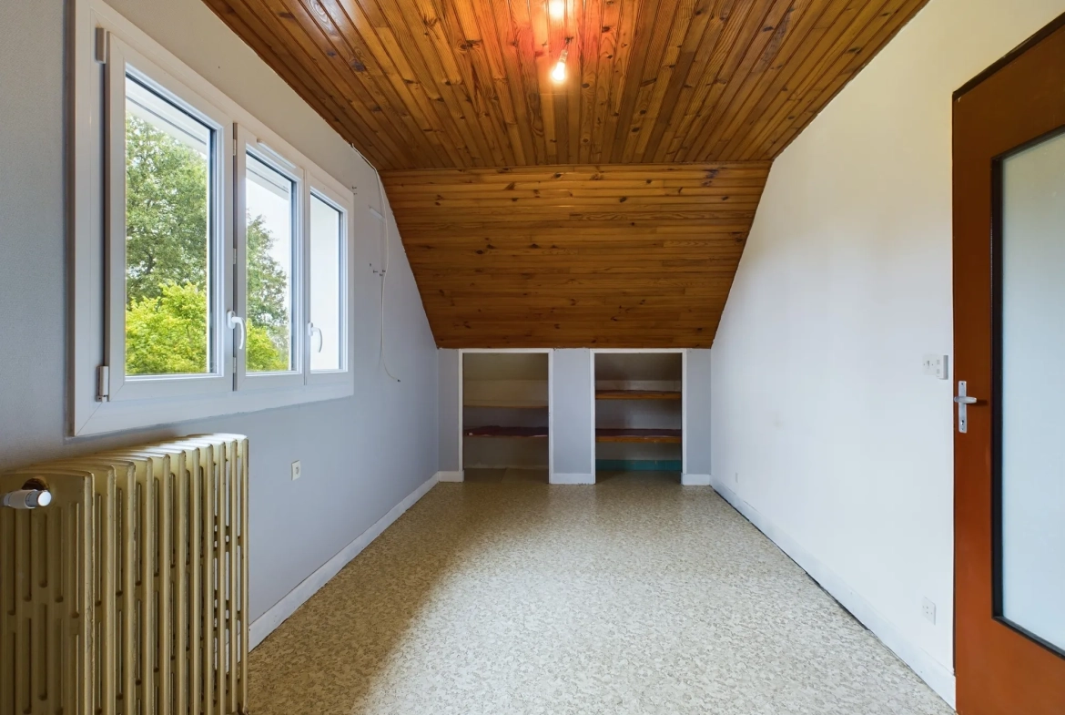 Maison familiale avec 4 chambres et appartement indépendant à Saint-Amand-en-Puisaye 