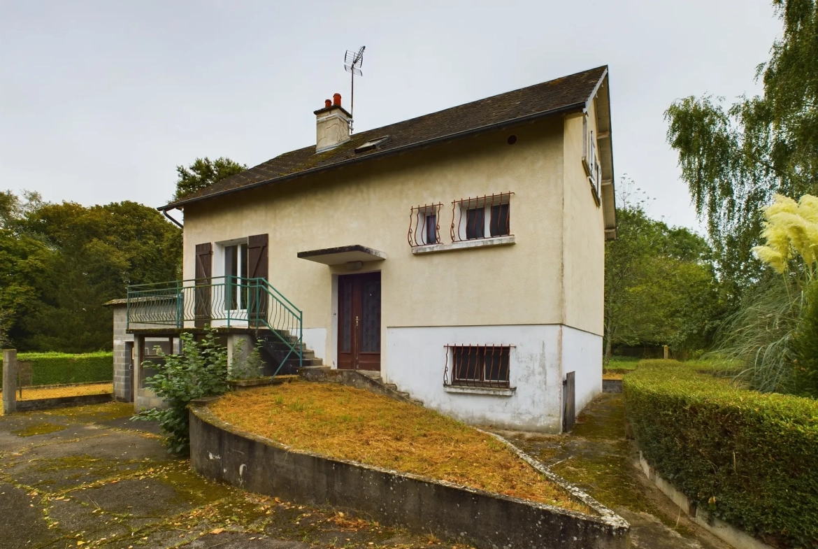 Maison familiale avec 4 chambres et appartement indépendant à Saint-Amand-en-Puisaye 
