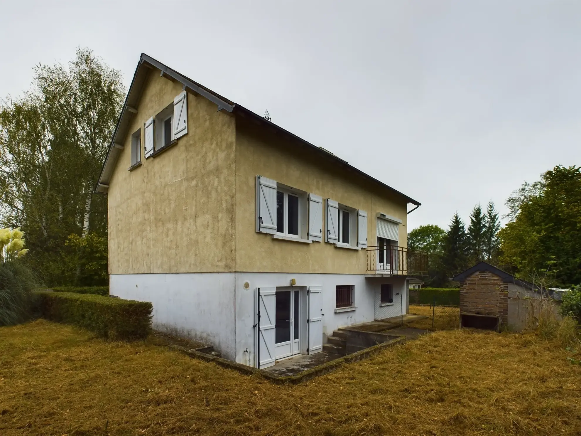 Maison familiale avec 4 chambres et appartement indépendant à Saint-Amand-en-Puisaye 