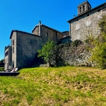 Maison atypique avec terrasse et vue montagne à Antraigues-sur-Volane