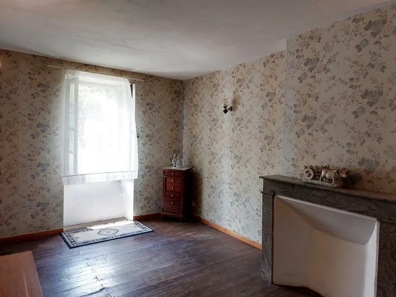 Grande villa F5 avec terrasse couverte à Mélagues, idéal pour familles 