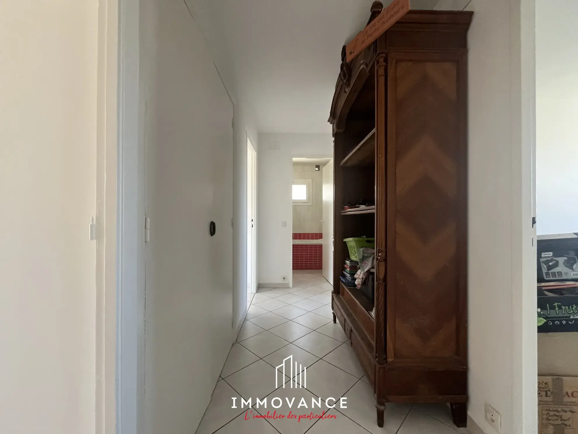 Grand appartement 75 m² traversant à Montpellier, secteur Près d'Arènes, avec terrasse et garage 