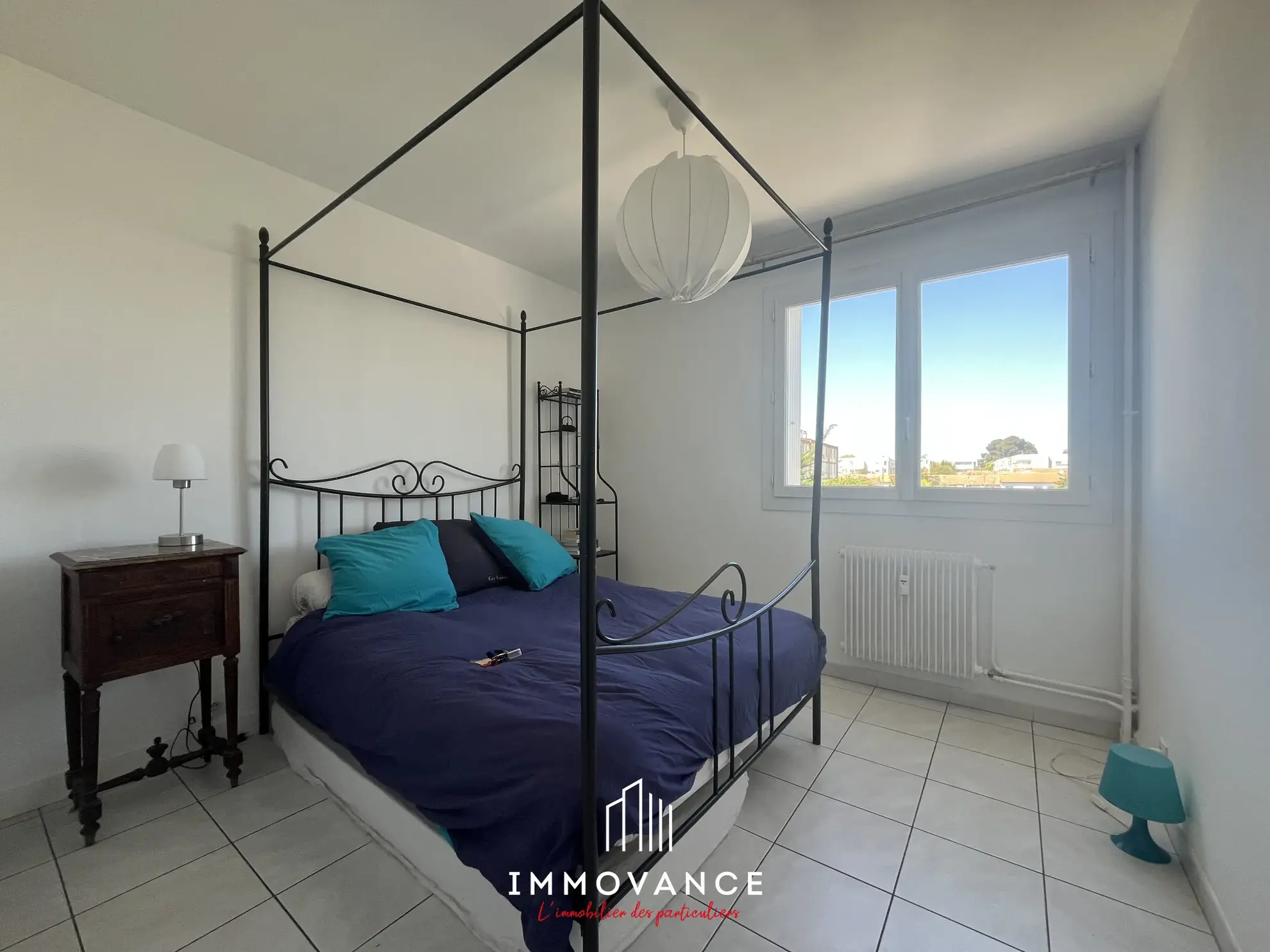 Grand appartement 75 m² traversant à Montpellier, secteur Près d'Arènes, avec terrasse et garage 