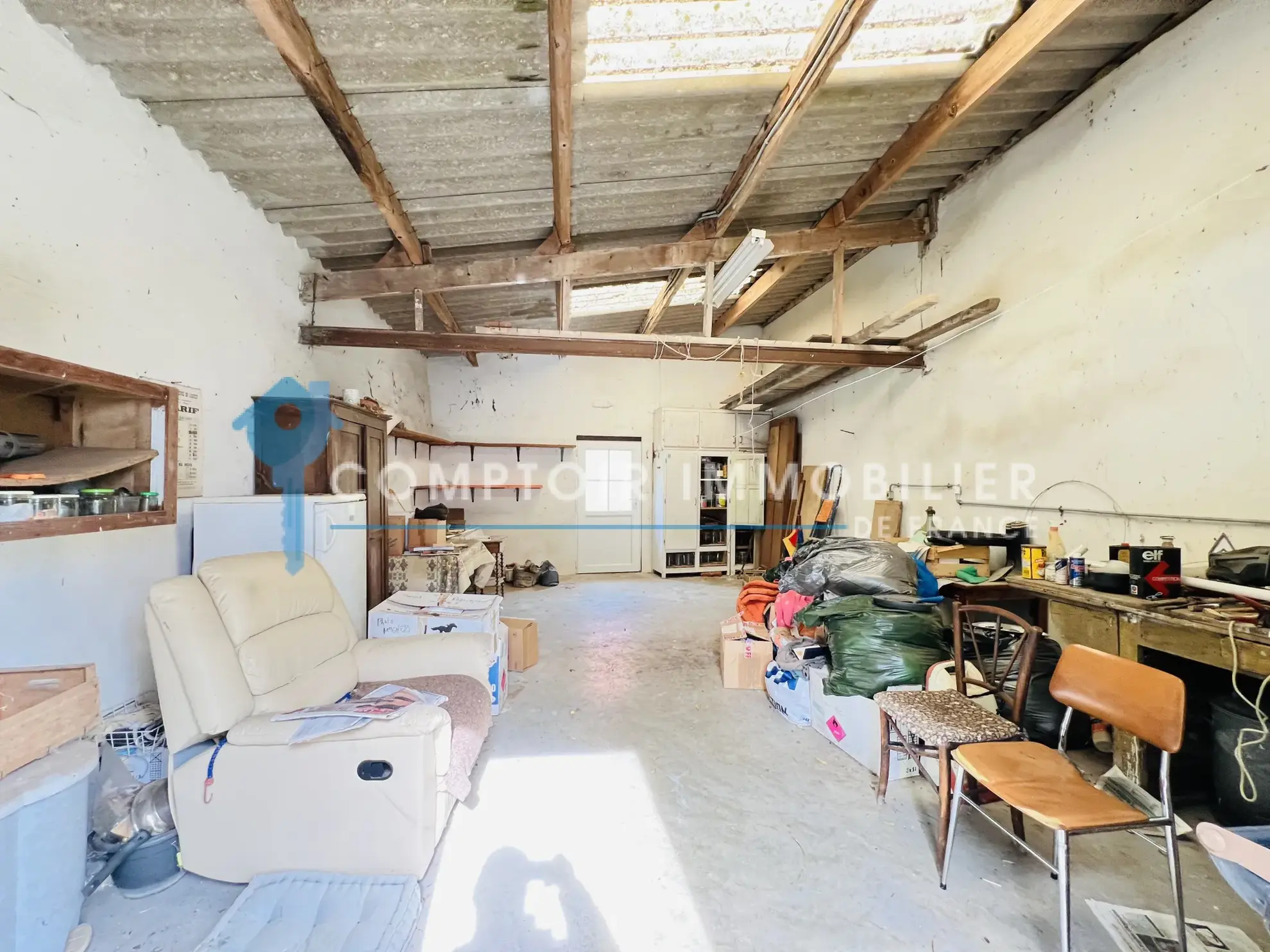 Maison en pierres avec dépendances et jardin à Auneau - 111 m² 