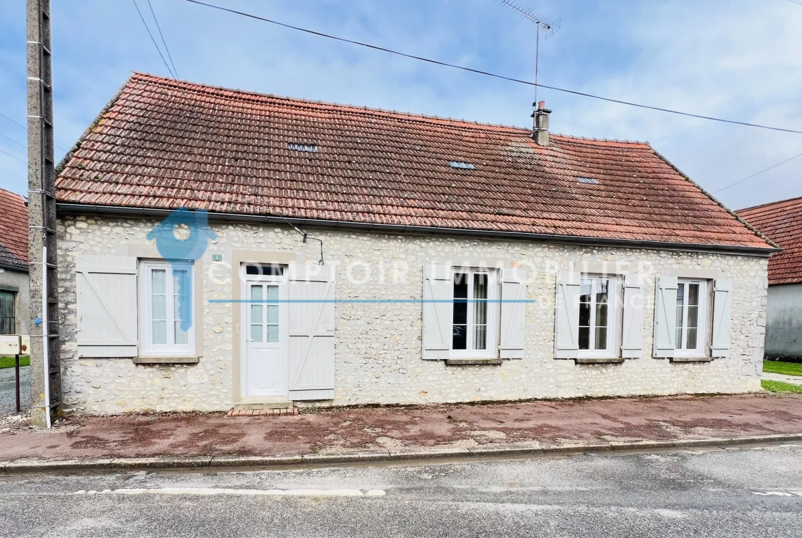 Maison en pierres avec dépendances et jardin à Auneau - 111 m² 