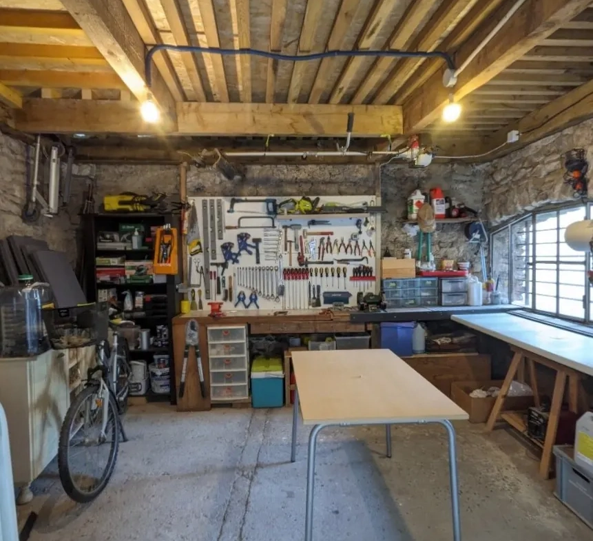 À vendre maison de village rénovée avec patio et jardin dans les Corbières 