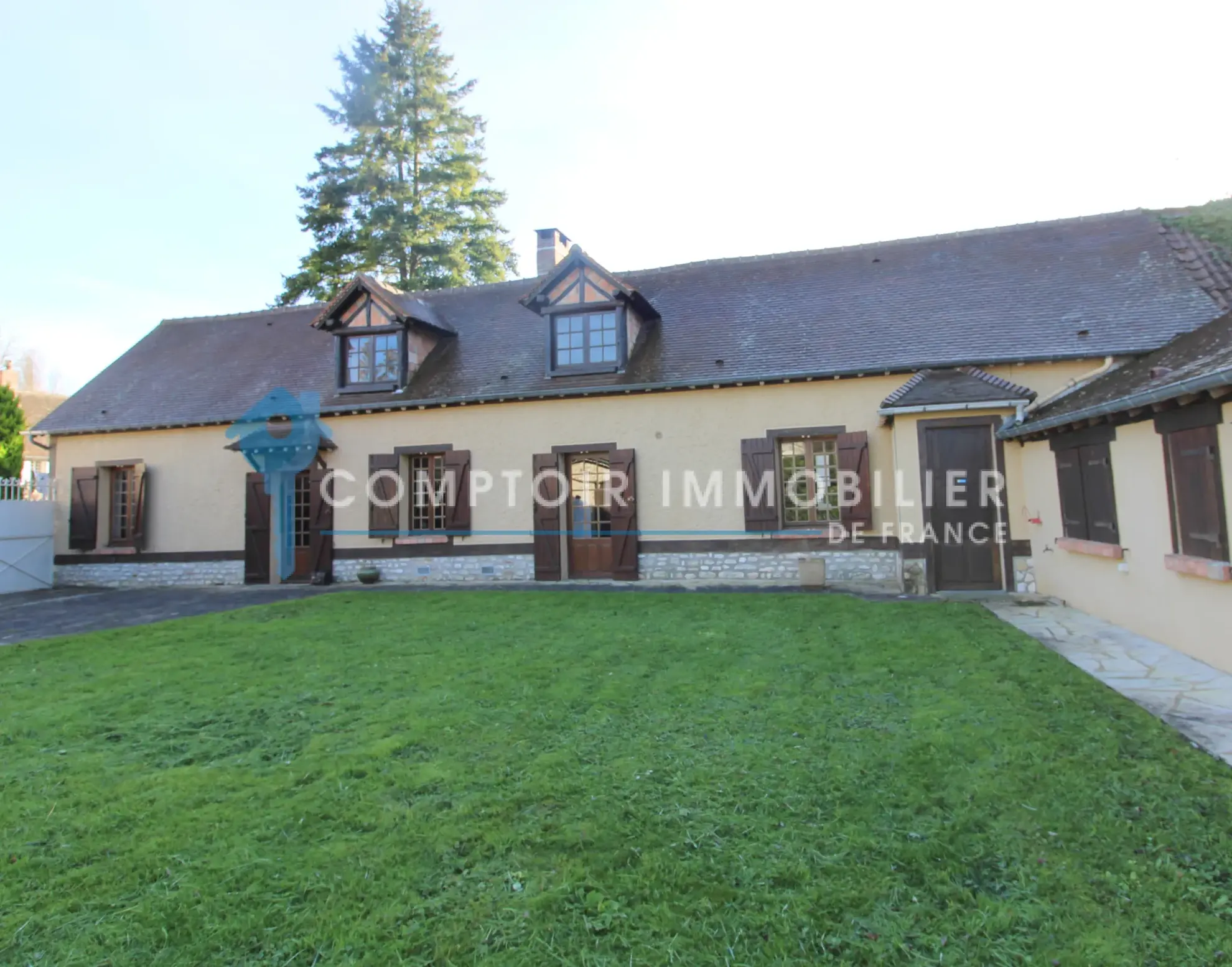 Maison de charme à vendre proche de Pacy-sur-Eure, 165 m2 avec terrain de 555 m2 