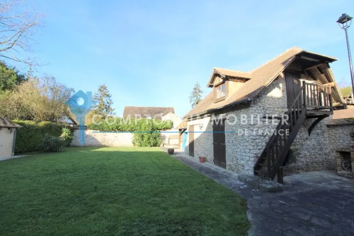 Maison de charme à vendre proche de Pacy-sur-Eure, 165 m2 avec terrain de 555 m2 