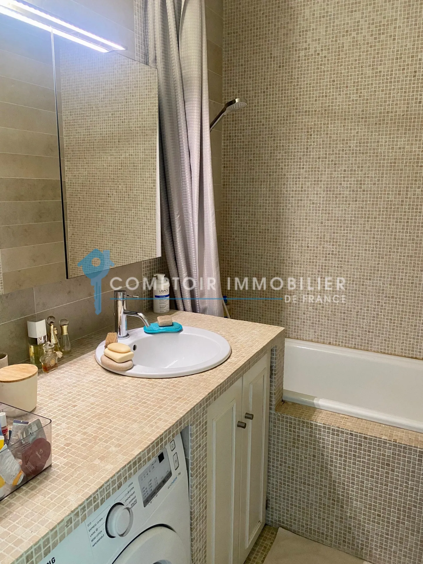 Appartement T2 à Brunoy avec vue sur parc et balcon, proche RER 