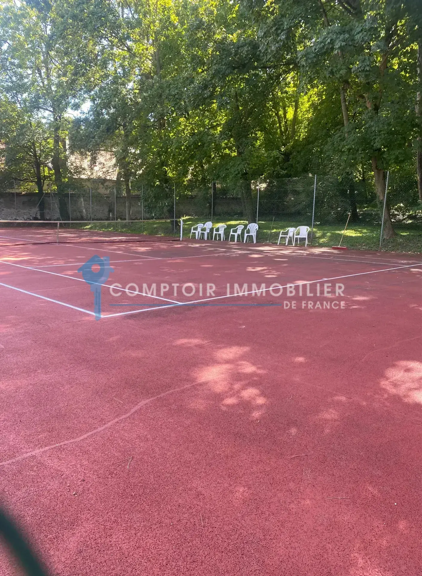 Appartement T2 à Brunoy avec vue sur parc et balcon, proche RER 