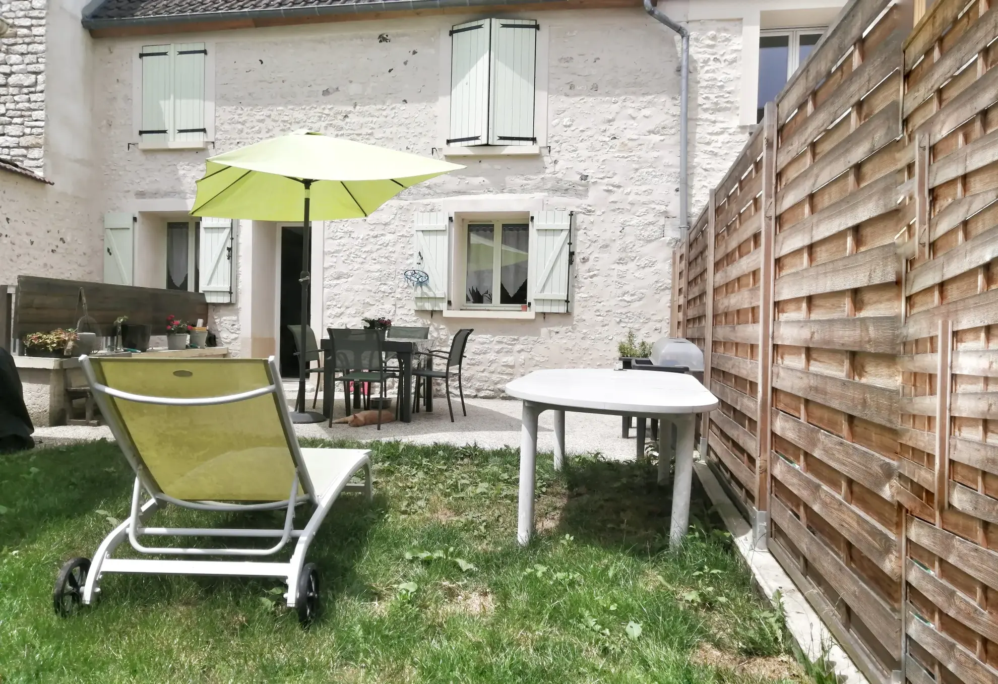 Maison de village rénovée à Limetz Villez avec jardin et caves voûtées 