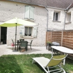 Maison de village rénovée à Limetz Villez avec jardin et caves voûtées