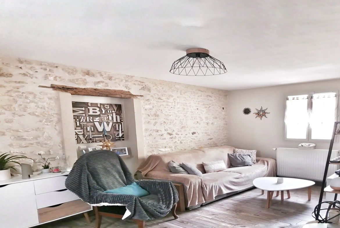 Maison de village rénovée à Limetz Villez avec jardin et caves voûtées 