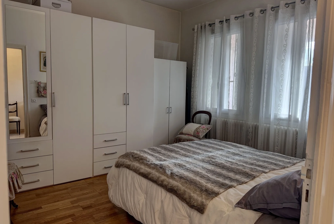 Villa rénovée avec jardin à Villeneuve-sur-Lot dans un quartier recherché 