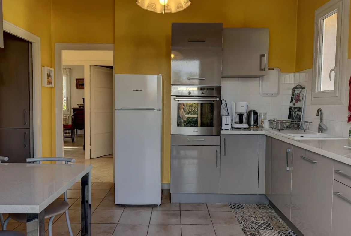 Villa rénovée avec jardin à Villeneuve-sur-Lot dans un quartier recherché 
