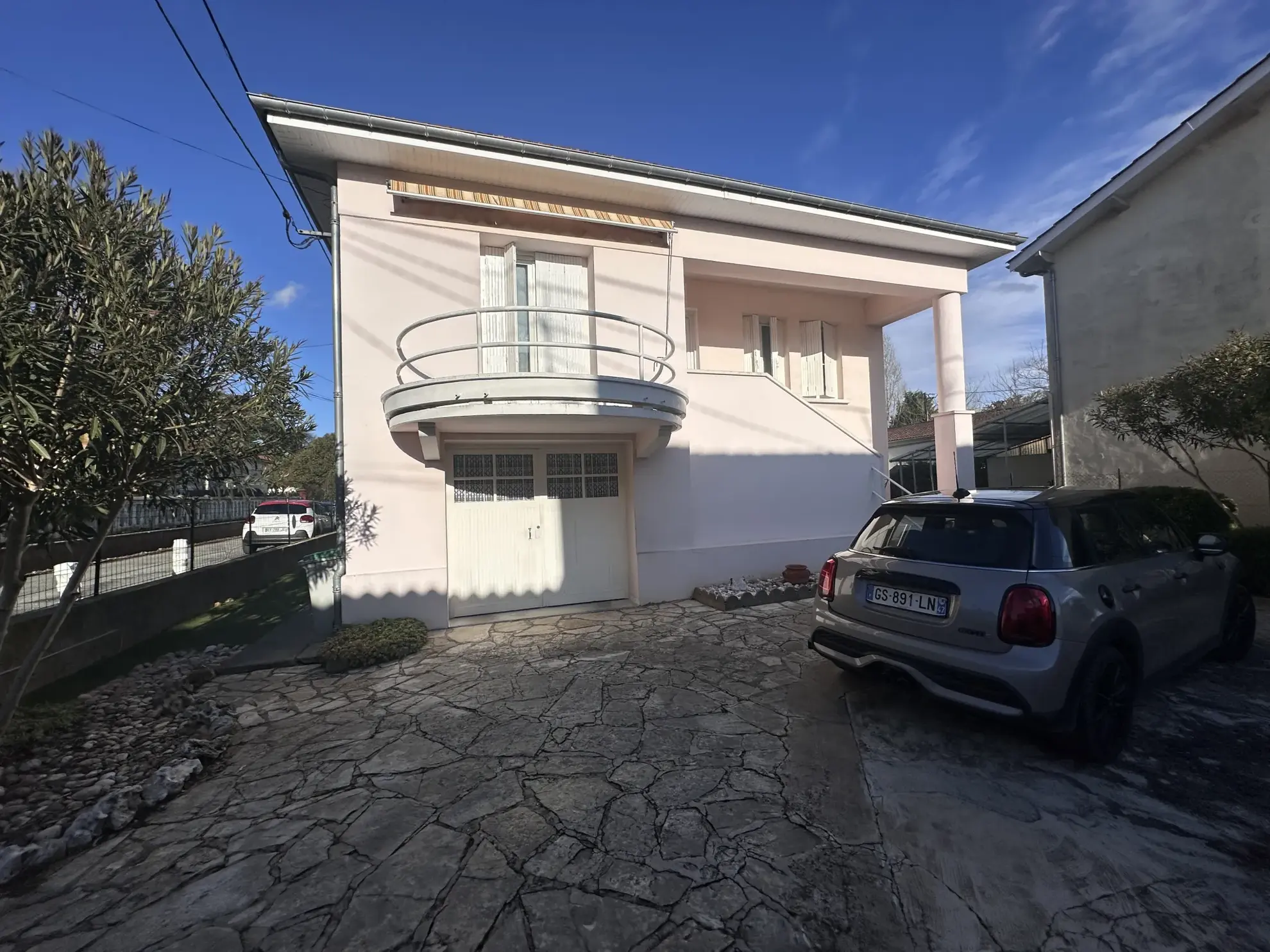 Villa rénovée avec jardin à Villeneuve-sur-Lot dans un quartier recherché 