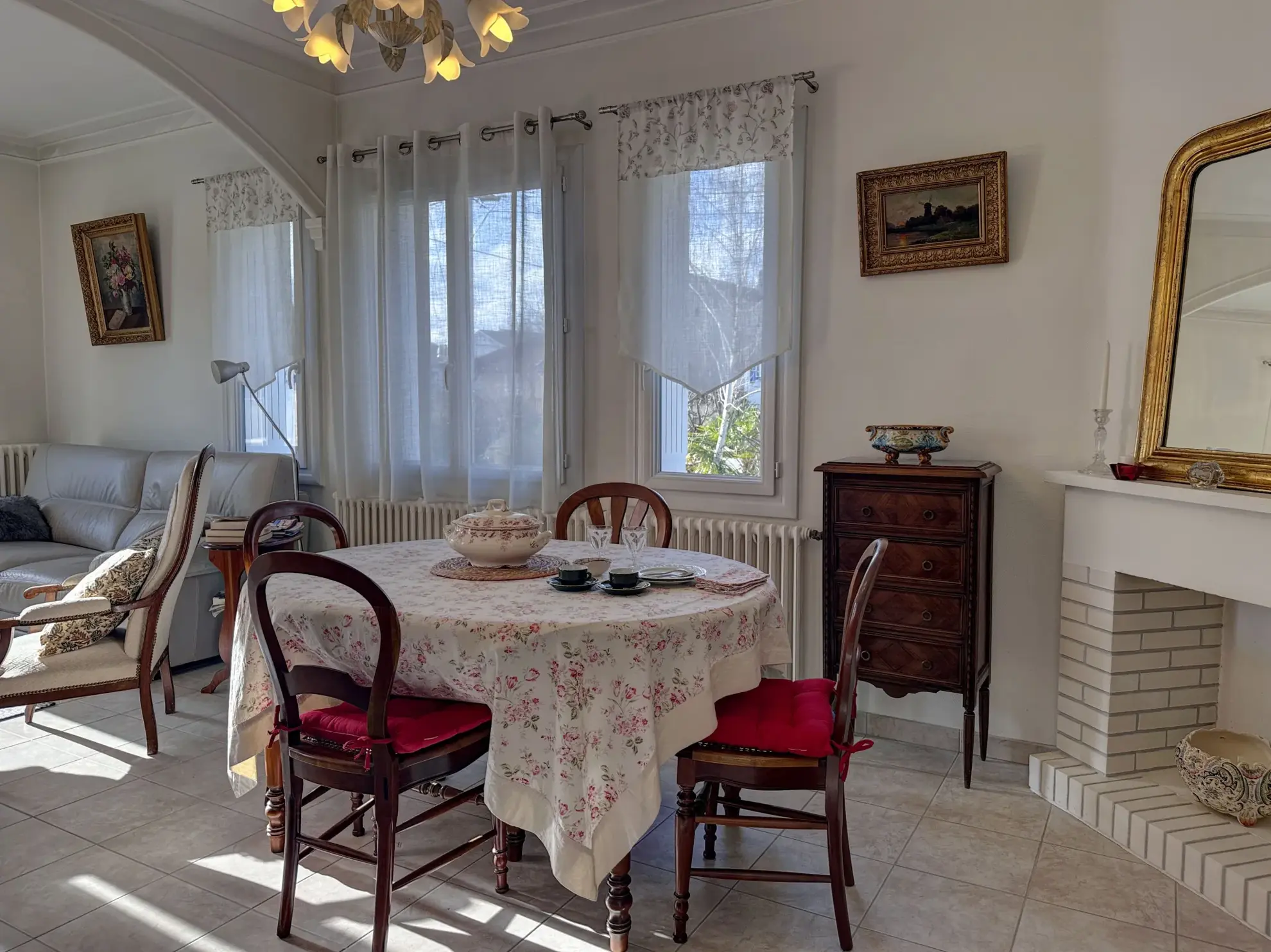 Villa rénovée avec jardin à Villeneuve-sur-Lot dans un quartier recherché 