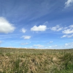 Terrain constructible à Bertoncourt avec vue panoramique et zone naturelle attenante